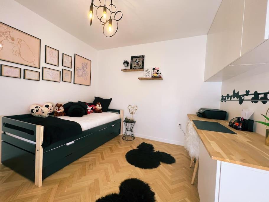 Cosy Penthouse - Large Balconies With Views - 5Min Disneyland Serris Exterior photo