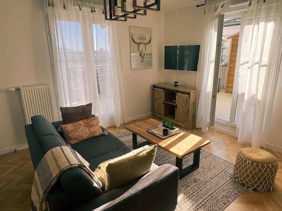 Cosy Penthouse - Large Balconies With Views - 5Min Disneyland Serris Exterior photo